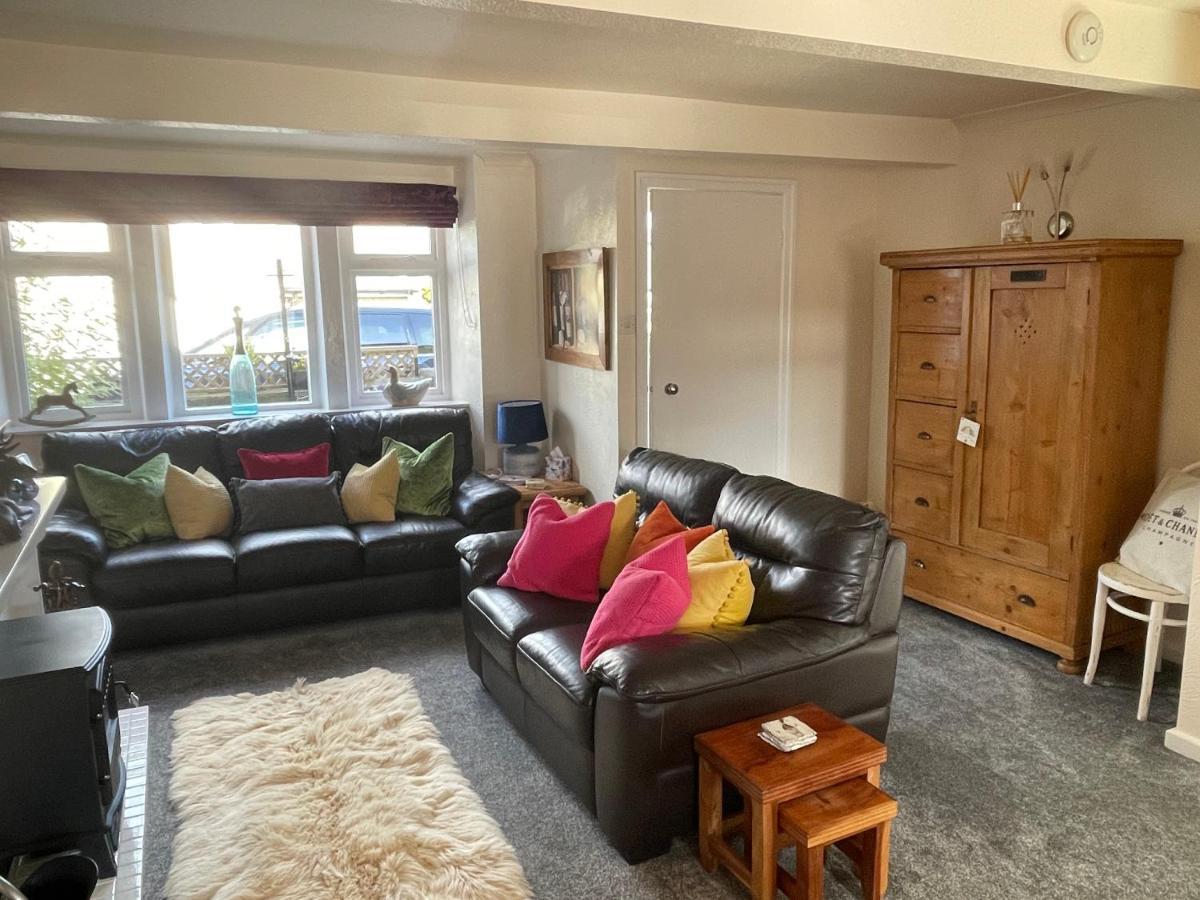 Cute And Cosy 2 Bed Cottage Honley Bagian luar foto
