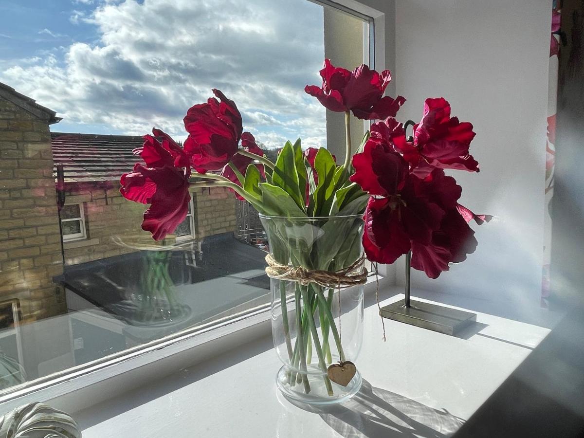 Cute And Cosy 2 Bed Cottage Honley Bagian luar foto