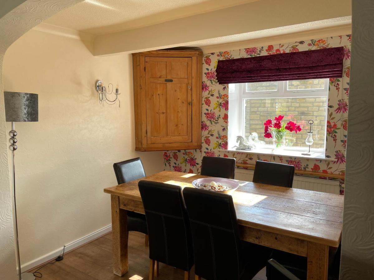 Cute And Cosy 2 Bed Cottage Honley Bagian luar foto